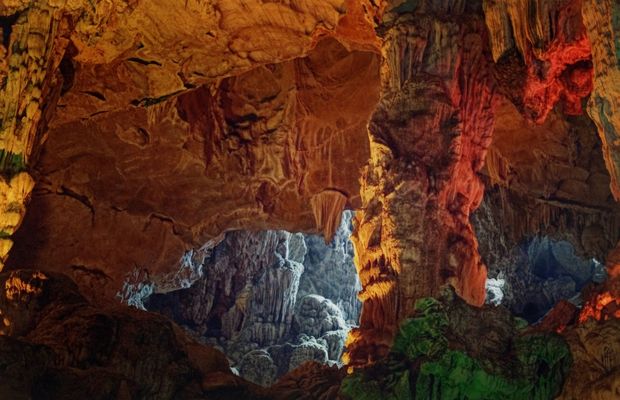 Thien Cung Cave